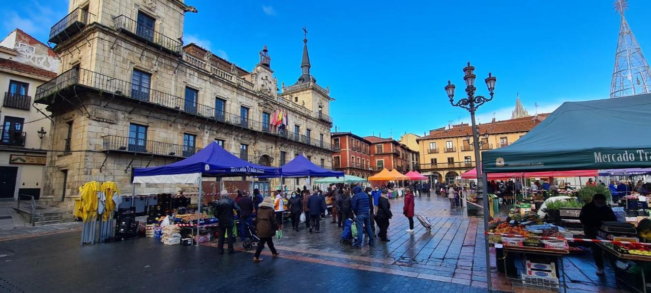 شقة Www Sanmartinplaza Es En El Corazon Del Casco Historico ليون المظهر الخارجي الصورة